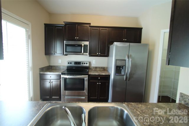 9348 Hamel Street, Charlotte, NC 28215