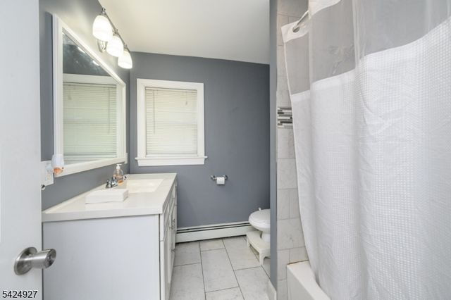 513 E Price St, Linden City, NJ 07036