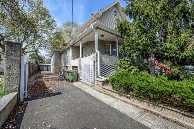 513 E Price St, Linden City, NJ 07036