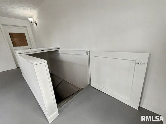 501 S 7TH Street, Herrin, IL 62948