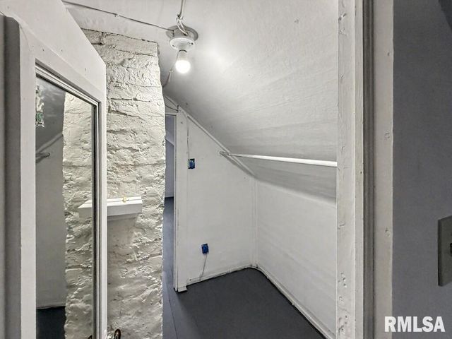 501 S 7TH Street, Herrin, IL 62948