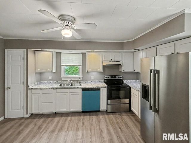 501 S 7TH Street, Herrin, IL 62948