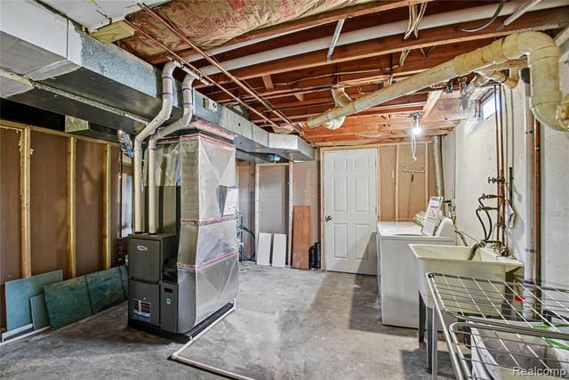 8530 Canal Road, Sterling Heights, MI 48314