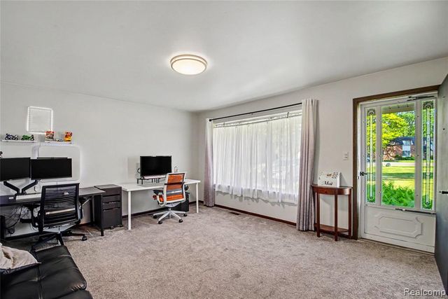 8530 Canal Road, Sterling Heights, MI 48314