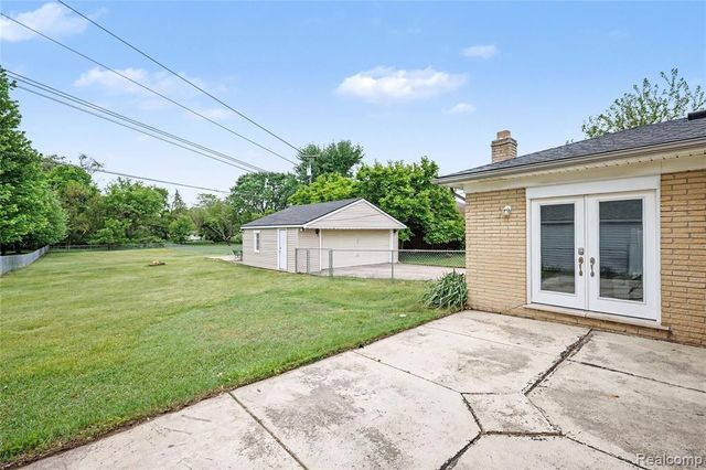 8530 Canal Road, Sterling Heights, MI 48314