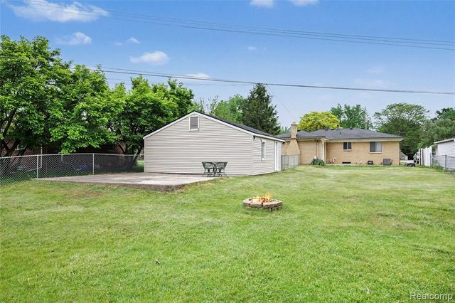 8530 Canal Road, Sterling Heights, MI 48314