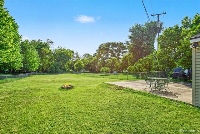 8530 Canal Road, Sterling Heights, MI 48314