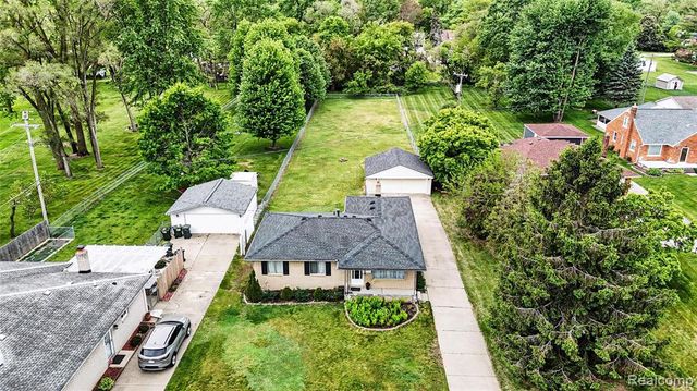 8530 Canal Road, Sterling Heights, MI 48314