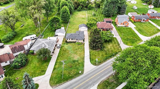 8530 Canal Road, Sterling Heights, MI 48314