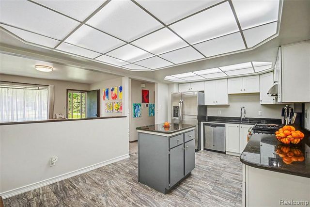 8530 Canal Road, Sterling Heights, MI 48314