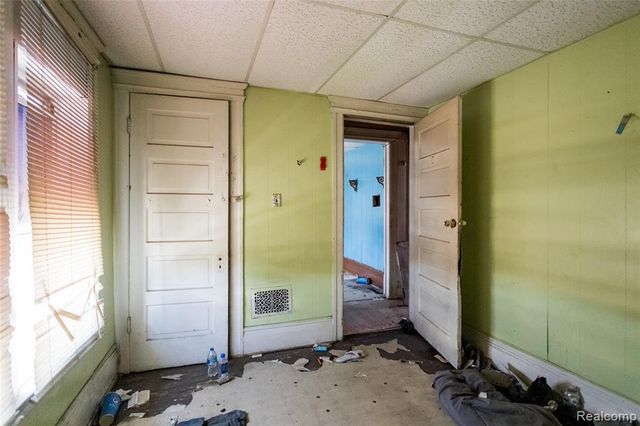 1525 Spruce Street, Detroit, MI 48216