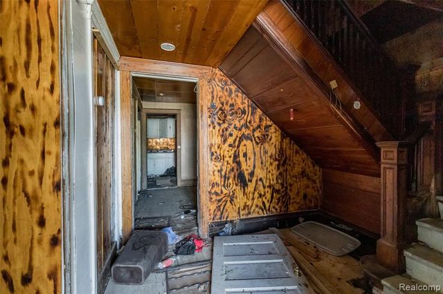 1525 Spruce Street, Detroit, MI 48216