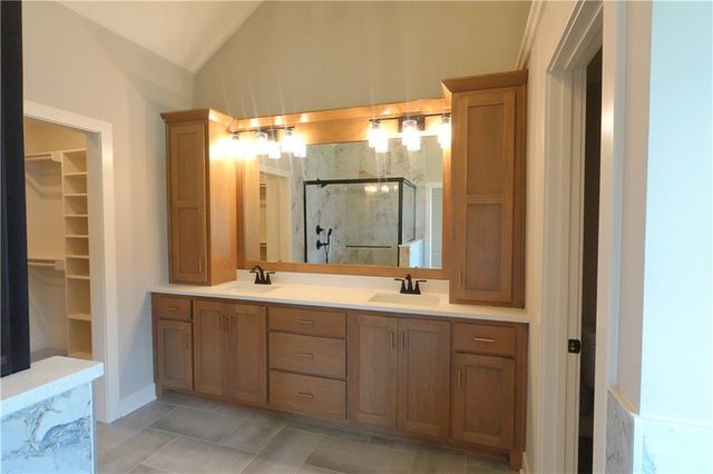 12745 N Champanel Way, Platte City, MO 64079