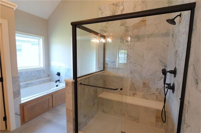 12745 N Champanel Way, Platte City, MO 64079