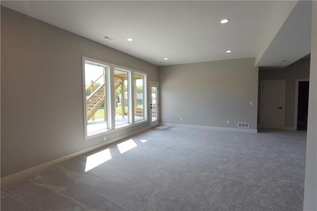 12745 N Champanel Way, Platte City, MO 64079
