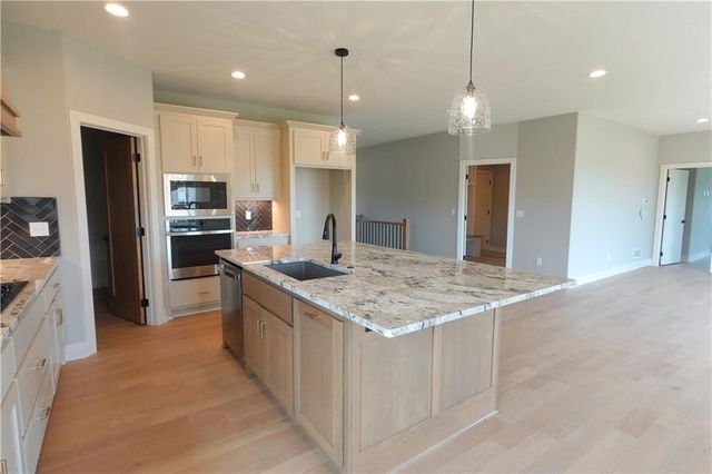 12745 N Champanel Way, Platte City, MO 64079