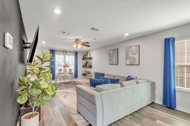 503 Eisenhower Drive, Crestview, FL 32539