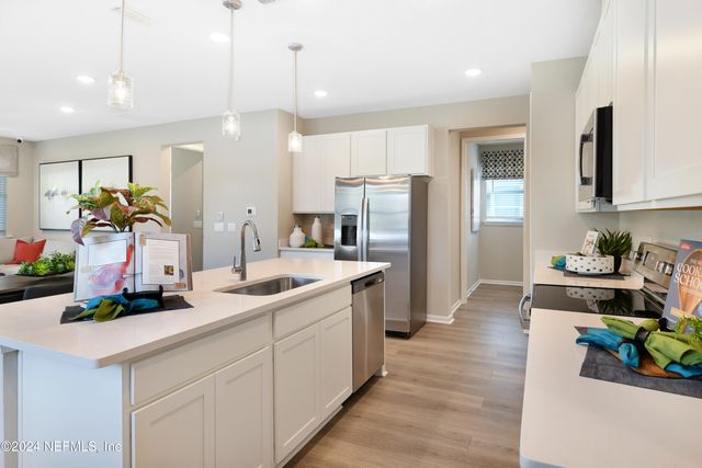 2562 THADDEUS CREEK Lane, Jacksonville, FL 32254