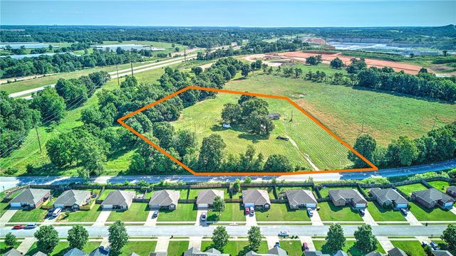 8564 & 8572 E Wagon Wheel Road, Springdale, AR 72762