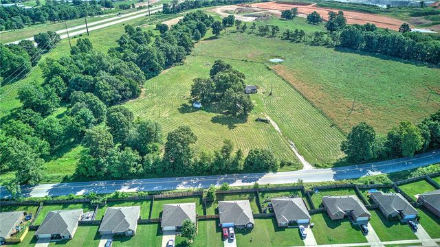 8564 & 8572 E Wagon Wheel Road, Springdale, AR 72762