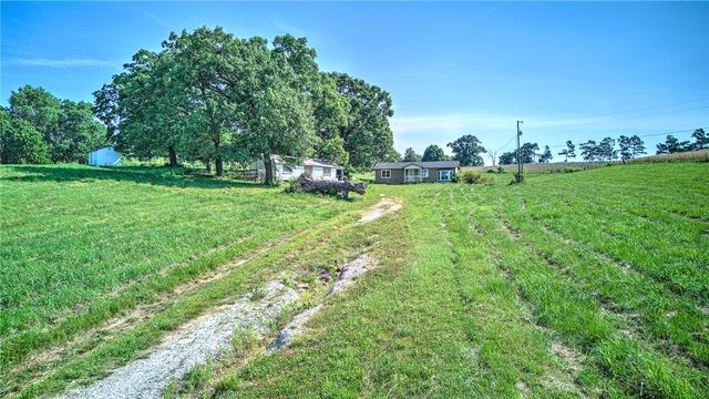 8564 & 8572 E Wagon Wheel Road, Springdale, AR 72762