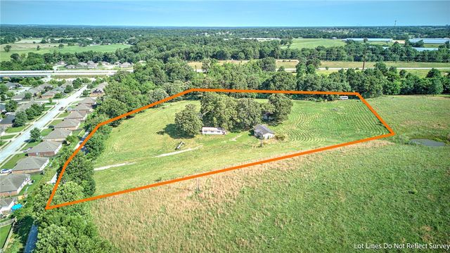 8564 & 8572 E Wagon Wheel Road, Springdale, AR 72762