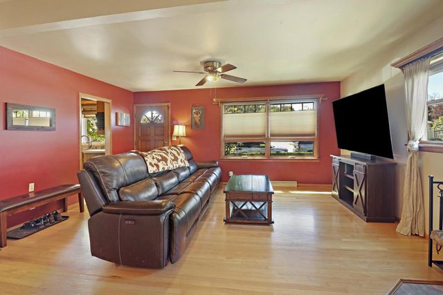 3225 Buckingham ROAD, Sturtevant, WI 53177