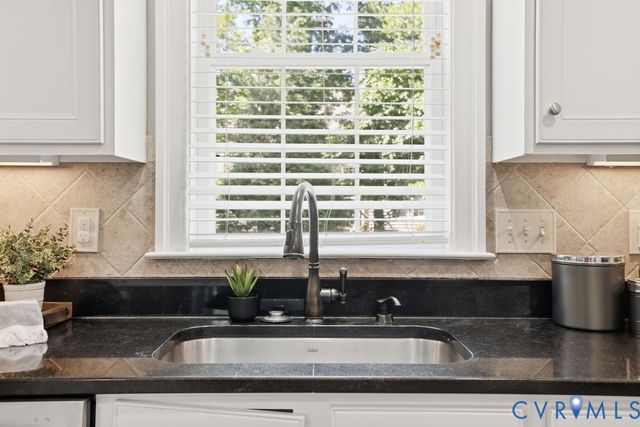 16845 Jaydee Ct, Moseley, VA 23120