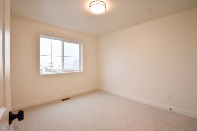 8323 62 Street S, Horace, ND 58047