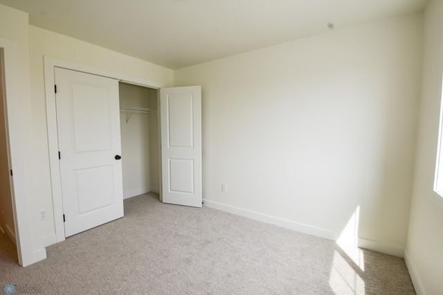 8323 62 Street S, Horace, ND 58047