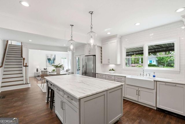 3975 Peachtree Dunwoody Road NE, Atlanta, GA 30342