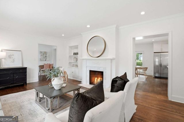 3975 Peachtree Dunwoody Road NE, Atlanta, GA 30342