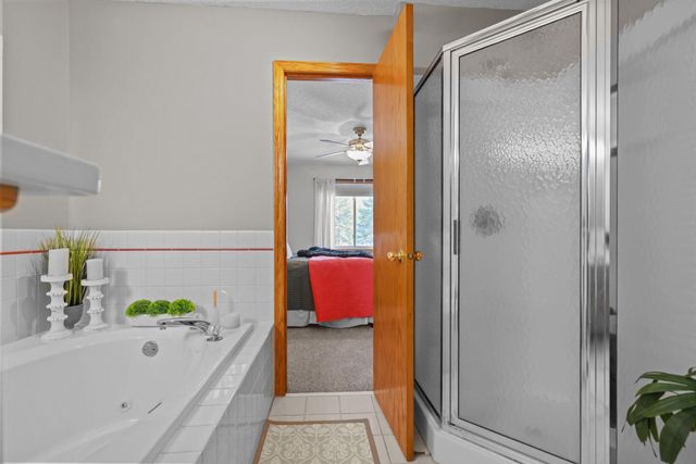 819 Moonlight Place, Woodbury, MN 55125