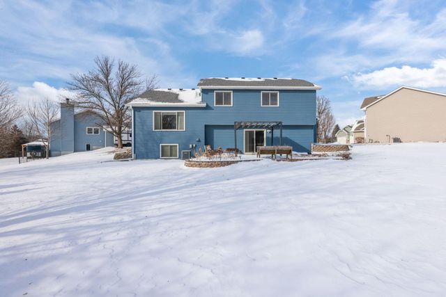 819 Moonlight Place, Woodbury, MN 55125