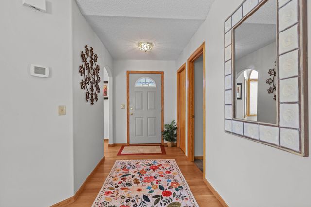 819 Moonlight Place, Woodbury, MN 55125