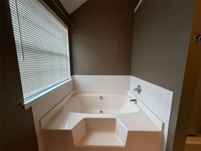 829 Kendall Park Drive, Winder, GA 30680