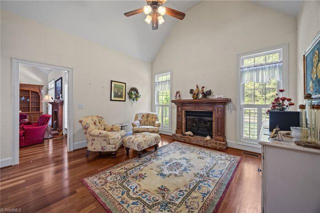 6063 Old Orchard Road, Kernersville, NC 27284