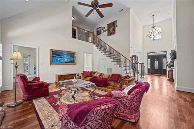 6063 Old Orchard Road, Kernersville, NC 27284