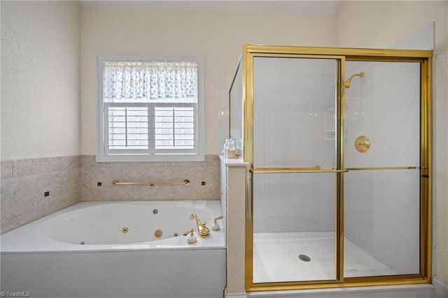 6063 Old Orchard Road, Kernersville, NC 27284