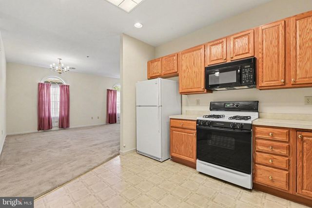 141 LEONARD LN, Harrisburg, PA 17111