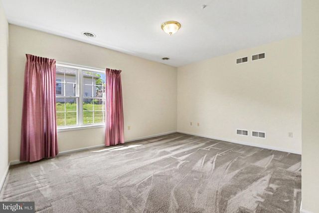141 LEONARD LN, Harrisburg, PA 17111