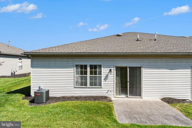 141 LEONARD LN, Harrisburg, PA 17111