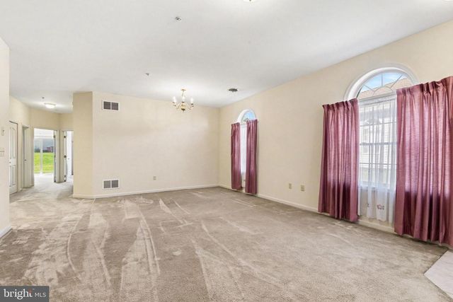 141 LEONARD LN, Harrisburg, PA 17111