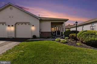 141 LEONARD LN, Harrisburg, PA 17111