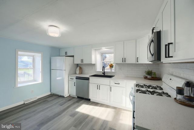 9446-9448 E SPRINGFIELD RD, Seven Valleys, PA 17360