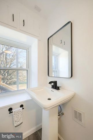 9446-9448 E SPRINGFIELD RD, Seven Valleys, PA 17360