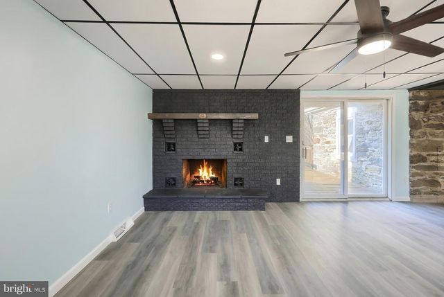 9446-9448 E SPRINGFIELD RD, Seven Valleys, PA 17360