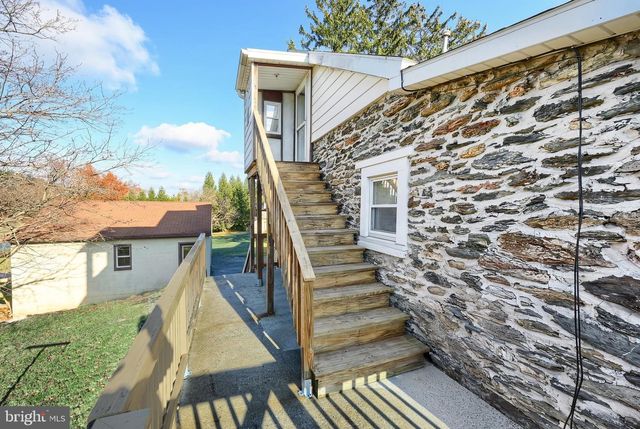 9446-9448 E SPRINGFIELD RD, Seven Valleys, PA 17360