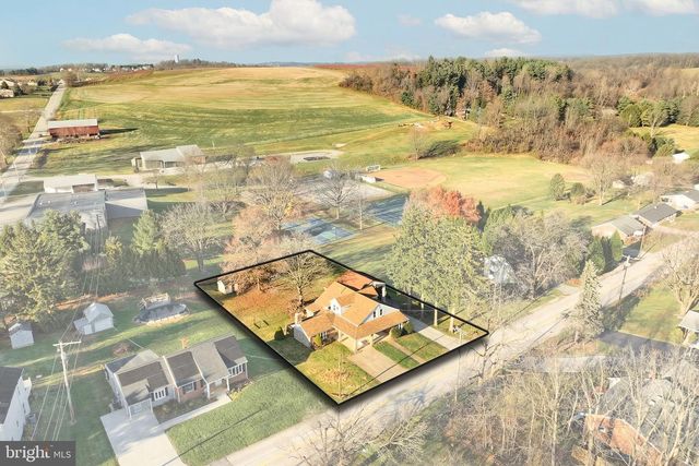 9446-9448 E SPRINGFIELD RD, Seven Valleys, PA 17360