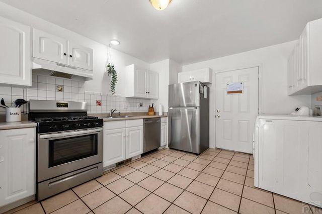 219-221 W Harmony Dr, Pueblo West, CO 81007